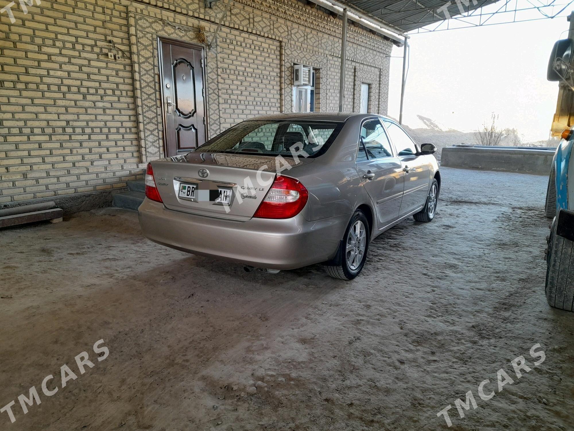 Toyota Camry 2004 - 130 000 TMT - Теджен - img 3