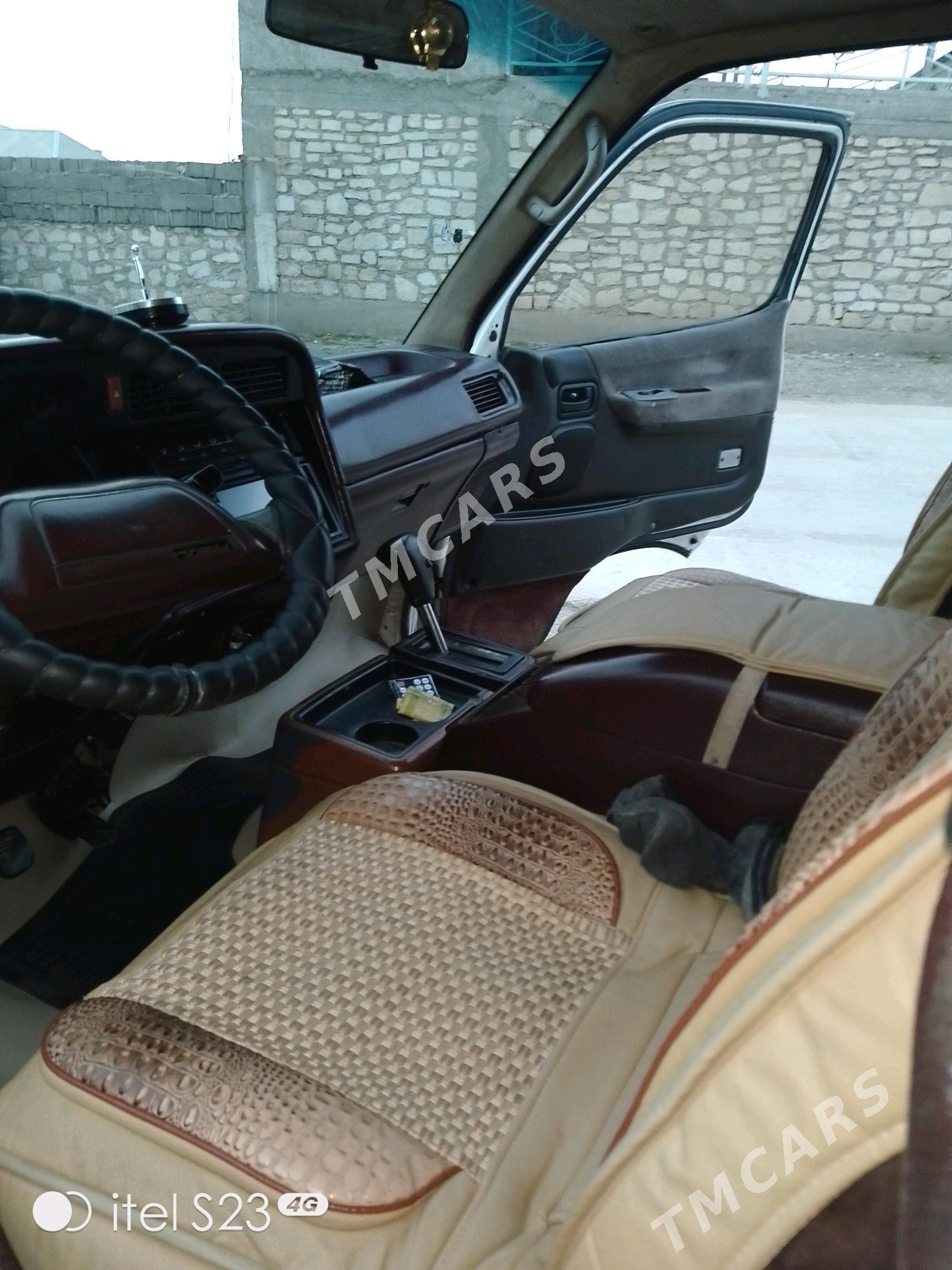 Toyota Hiace 1991 - 66 000 TMT - Балканабат - img 8