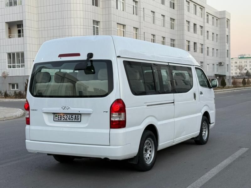 Toyota Hiace 2014 - 205 000 TMT - Ашхабад - img 4