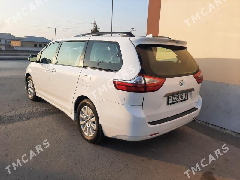 Toyota Sienna 2017 - 350 000 TMT - Türkmenabat - img 3