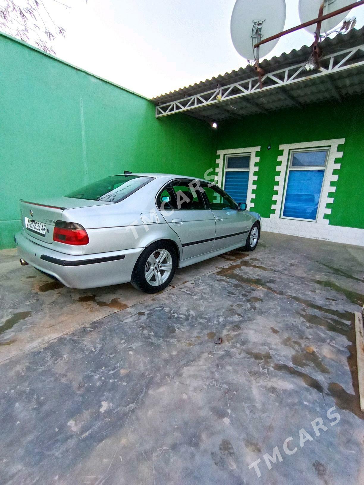 BMW E39 2002 - 100 000 TMT - Кака - img 3