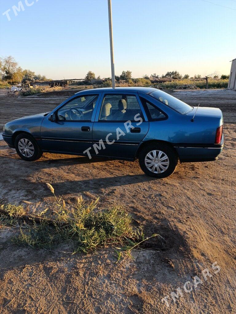 Opel Vectra 1993 - 25 000 TMT - етр. Туркменбаши - img 4