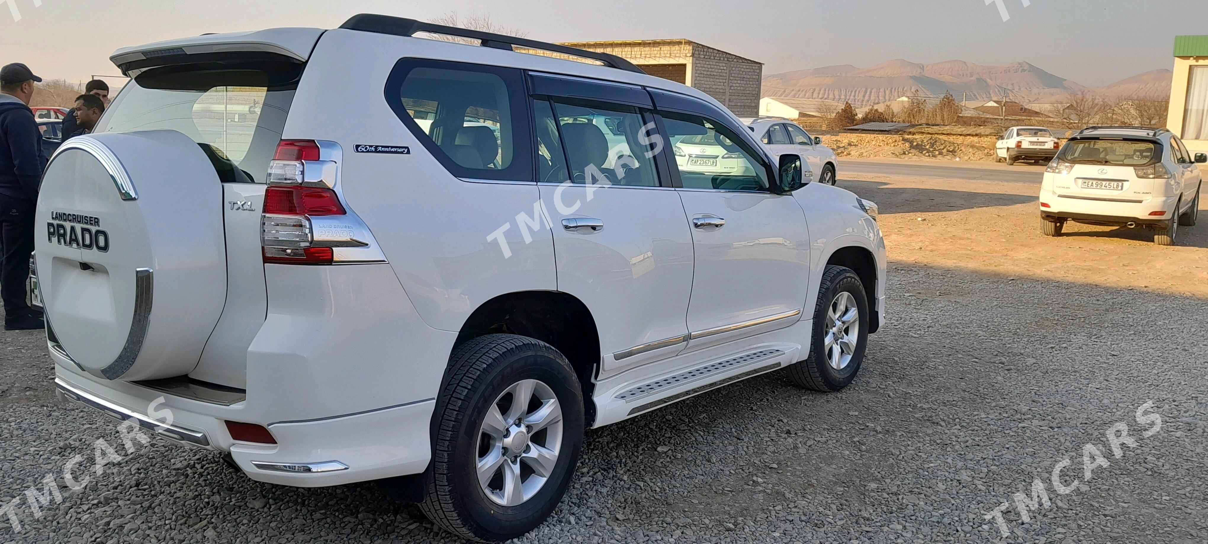 Toyota Land Cruiser Prado 2011 - 480 000 TMT - Köýtendag - img 3