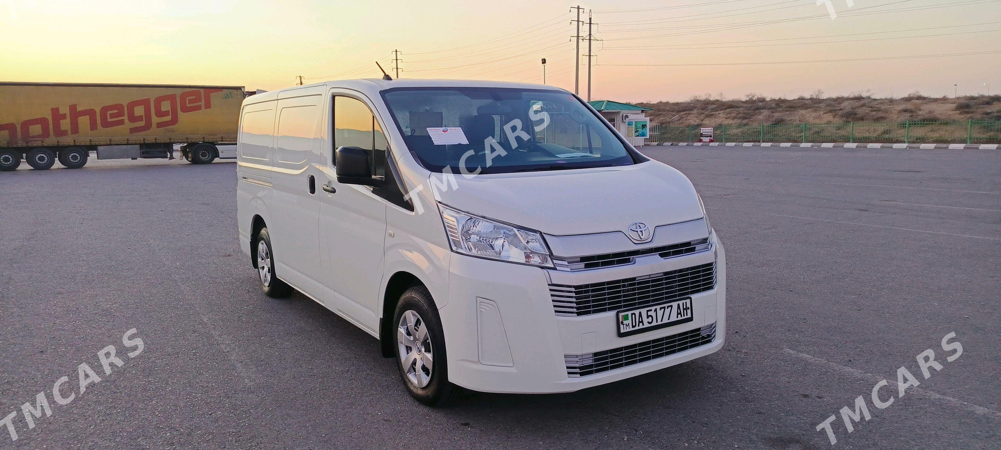 Toyota Hiace 2020 - 440 000 TMT - Ашхабад - img 2