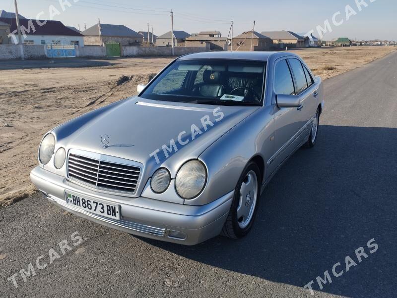 Mercedes-Benz E320 1999 - 120 000 TMT - Balkanabat - img 4