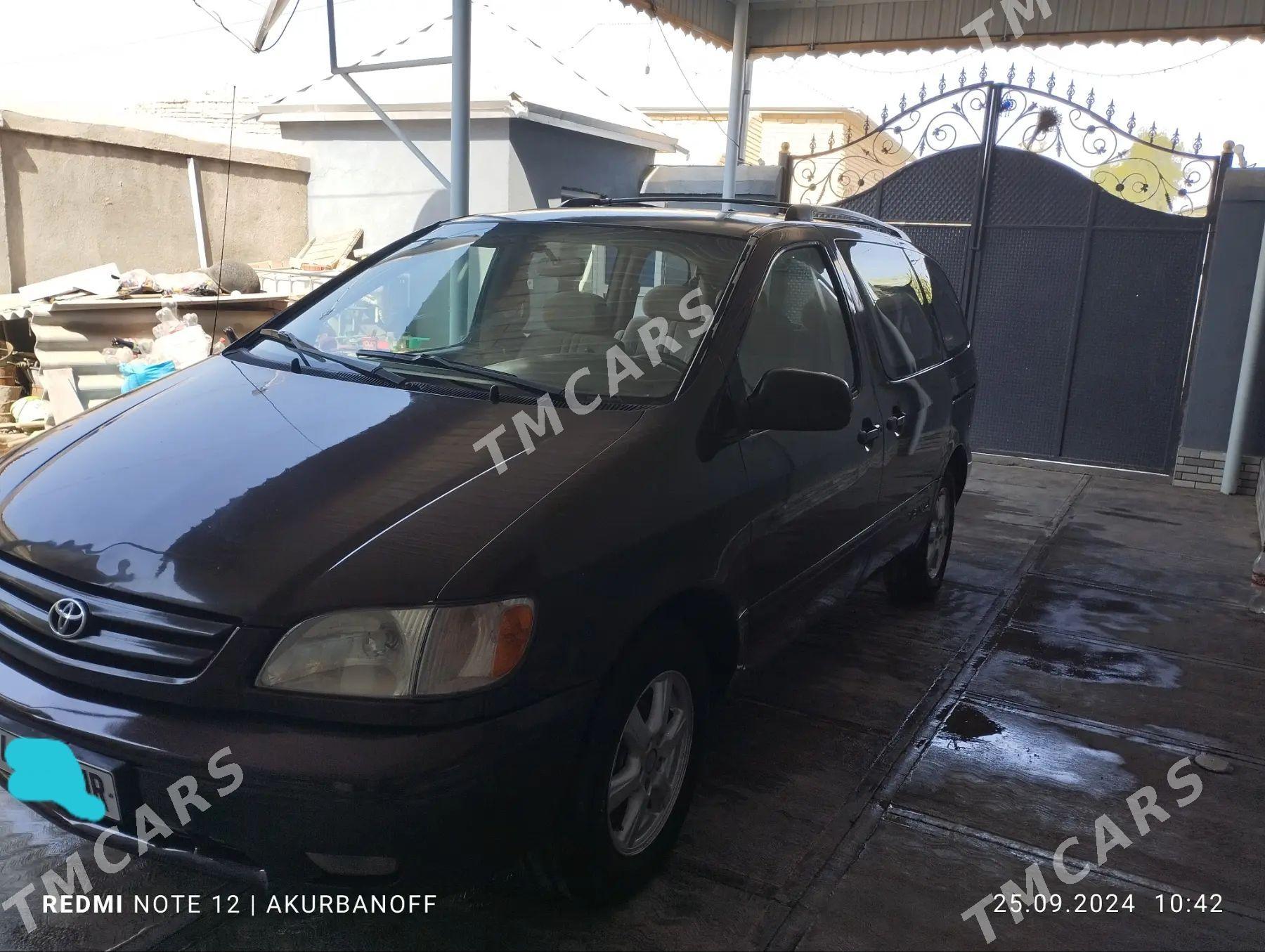 Toyota Sienna 2001 - 125 000 TMT - Serhetabat (Guşgy) - img 4