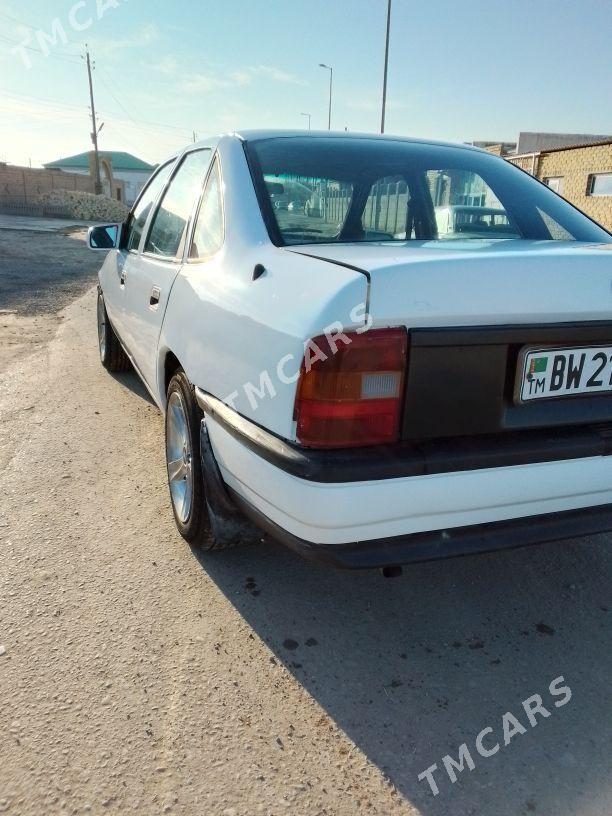 Opel Vectra 1990 - 24 000 TMT - Векильбазар - img 2