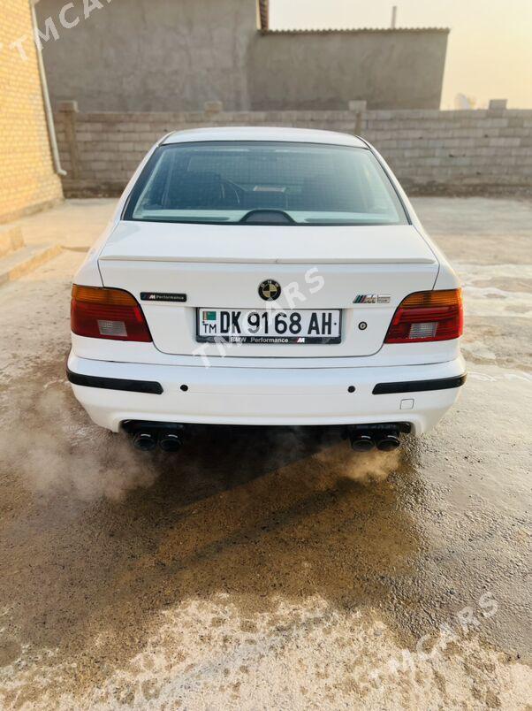 BMW E39 2000 - 100 000 TMT - Aşgabat - img 3