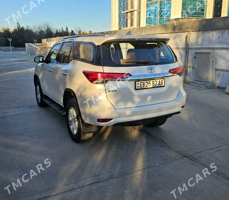 Toyota Fortuner 2016 - 448 000 TMT - Мир 3 - img 3