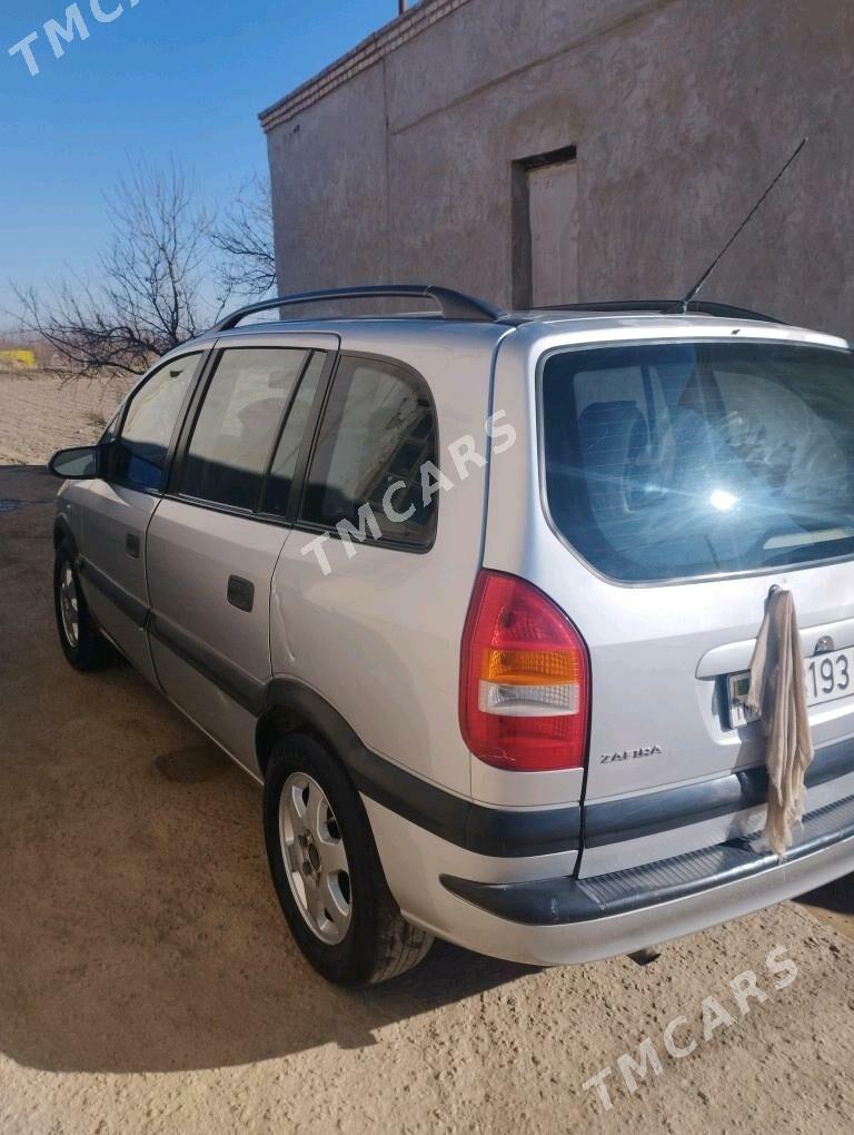 Opel Zafira 2002 - 80 000 TMT - Гурбансолтан Едже - img 5