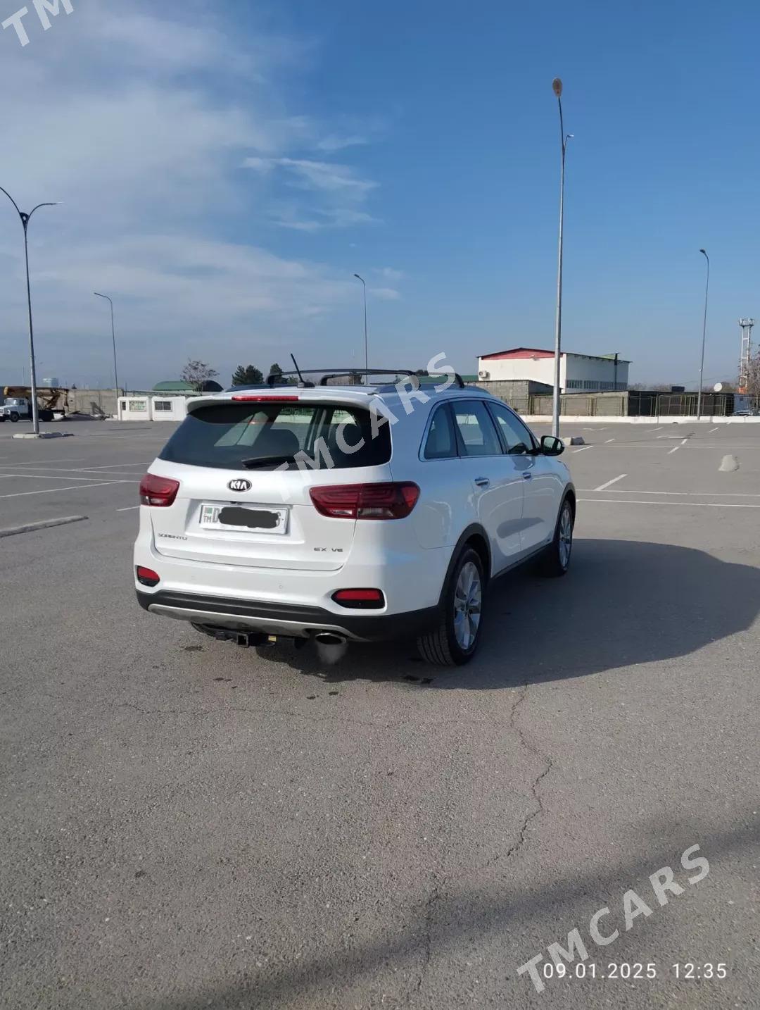 Kia Sorento 2019 - 320 000 TMT - Бедев - img 4