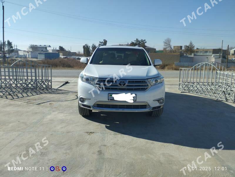 Toyota Highlander 2010 - 300 000 TMT - Ёлётен - img 2