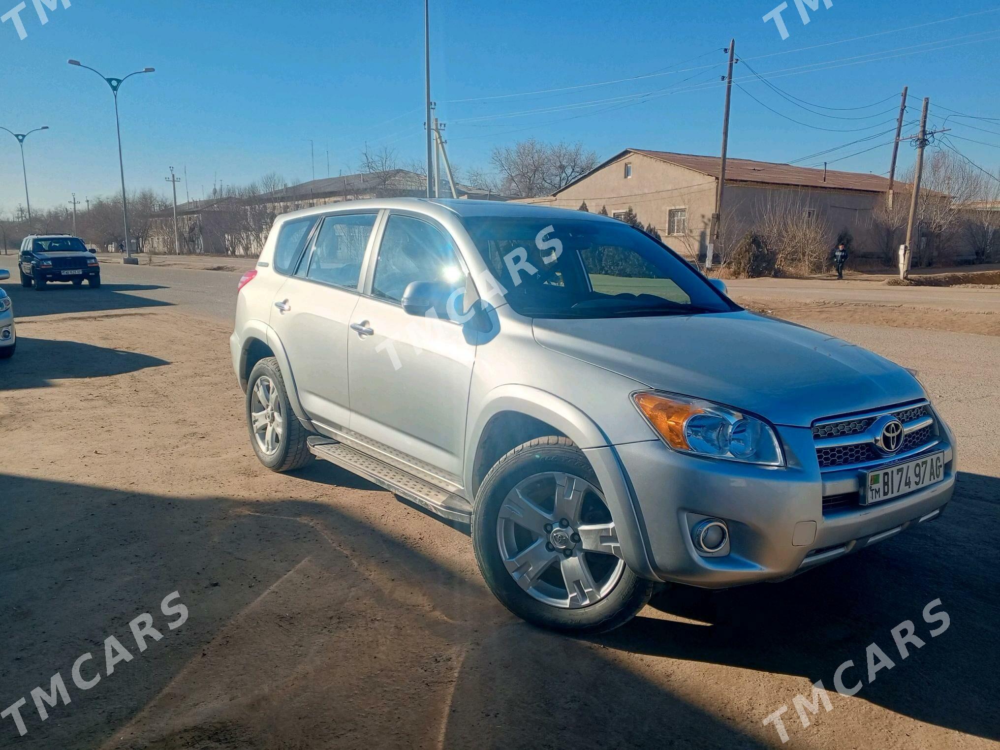 Toyota RAV4 2010 - 200 000 TMT - Köneürgenç - img 8