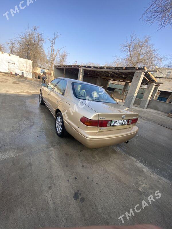 Toyota Camry 2001 - 100 000 TMT - Kerki - img 5