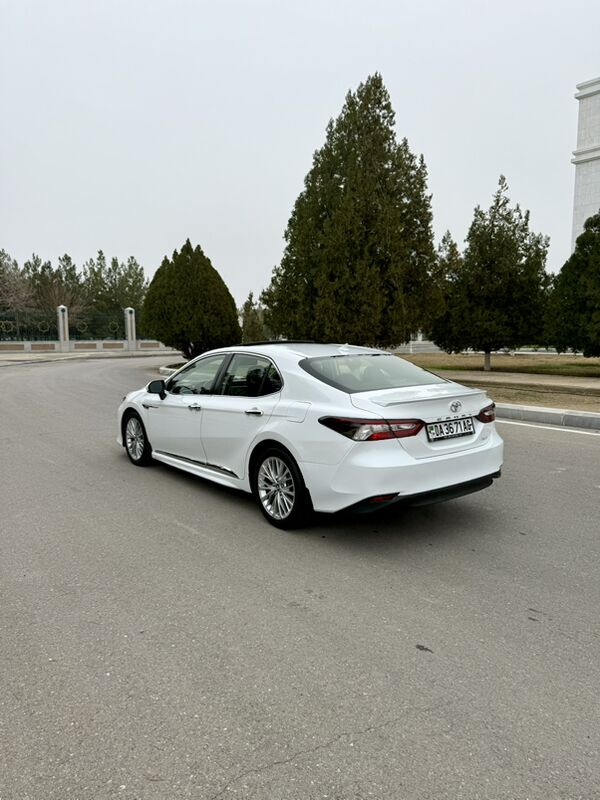 Toyota Camry 2018 - 285 000 TMT - Aşgabat - img 9