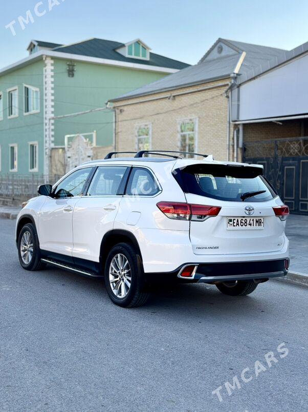 Toyota Highlander 2019 - 430 000 TMT - Мары - img 3