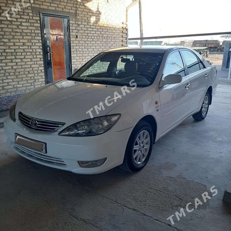 Toyota Camry 2004 - 180 000 TMT - Kaka - img 3