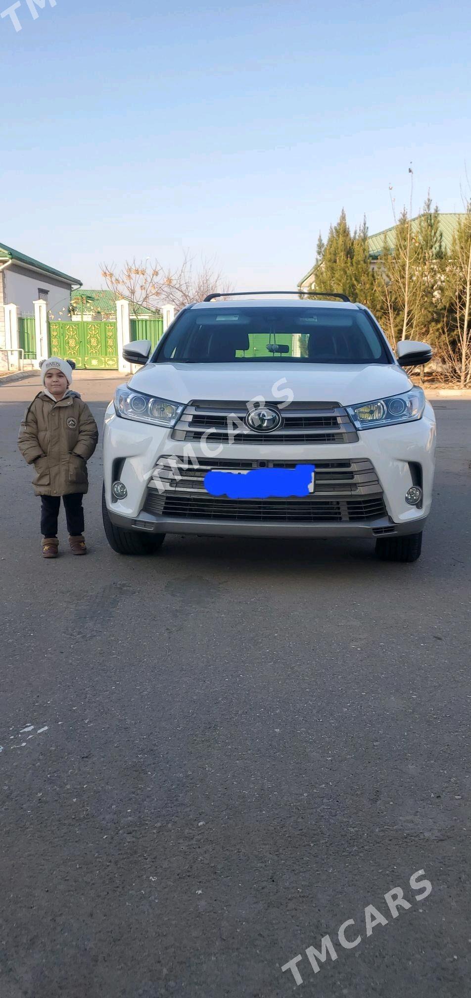 Toyota Highlander 2019 - 410 000 TMT - Aşgabat - img 4