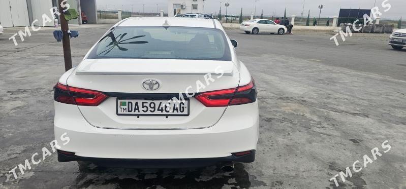 Toyota Camry 2018 - 230 000 TMT - Aşgabat - img 8