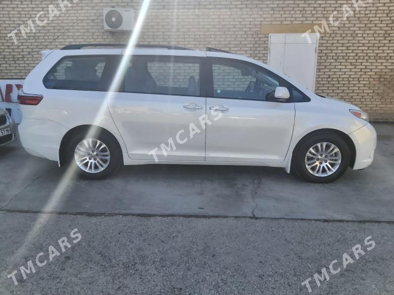 Toyota Sienna 2017 - 380 000 TMT - Мары - img 2