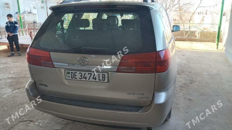 Toyota Sienna 2004 - 250 000 TMT - Türkmenbaşy - img 2