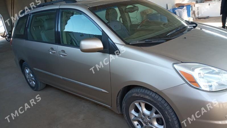 Toyota Sienna 2004 - 250 000 TMT - Türkmenbaşy - img 3