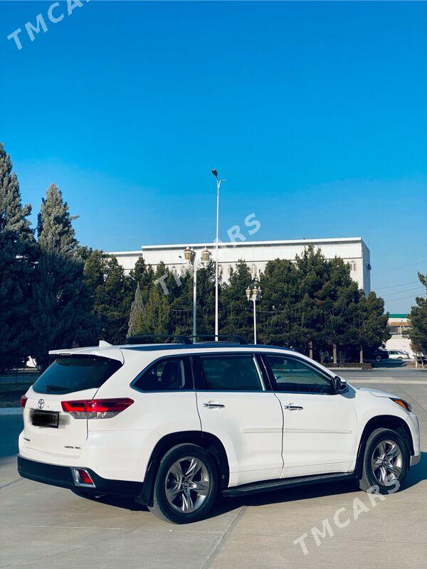 Toyota Highlander 2018 - 375 000 TMT - Мары - img 4