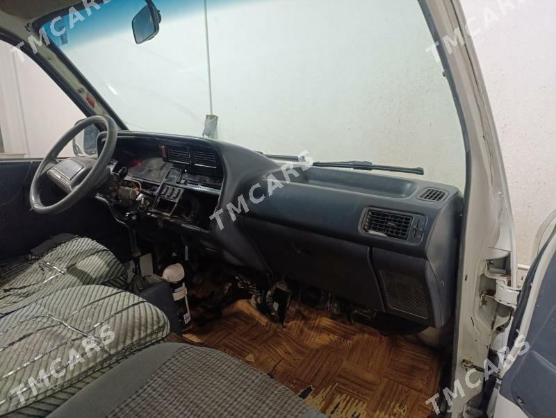 Toyota Hiace 1992 - 130 000 TMT - Мары - img 6