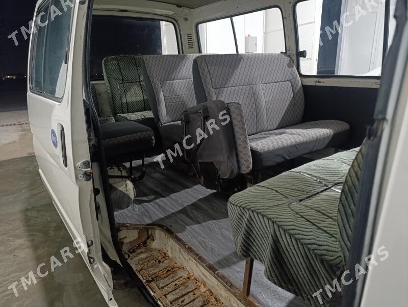 Toyota Hiace 1992 - 130 000 TMT - Мары - img 9