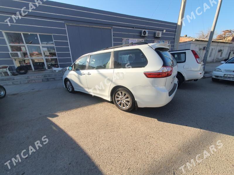 Toyota Sienna 2018 - 380 000 TMT - Байрамали - img 2