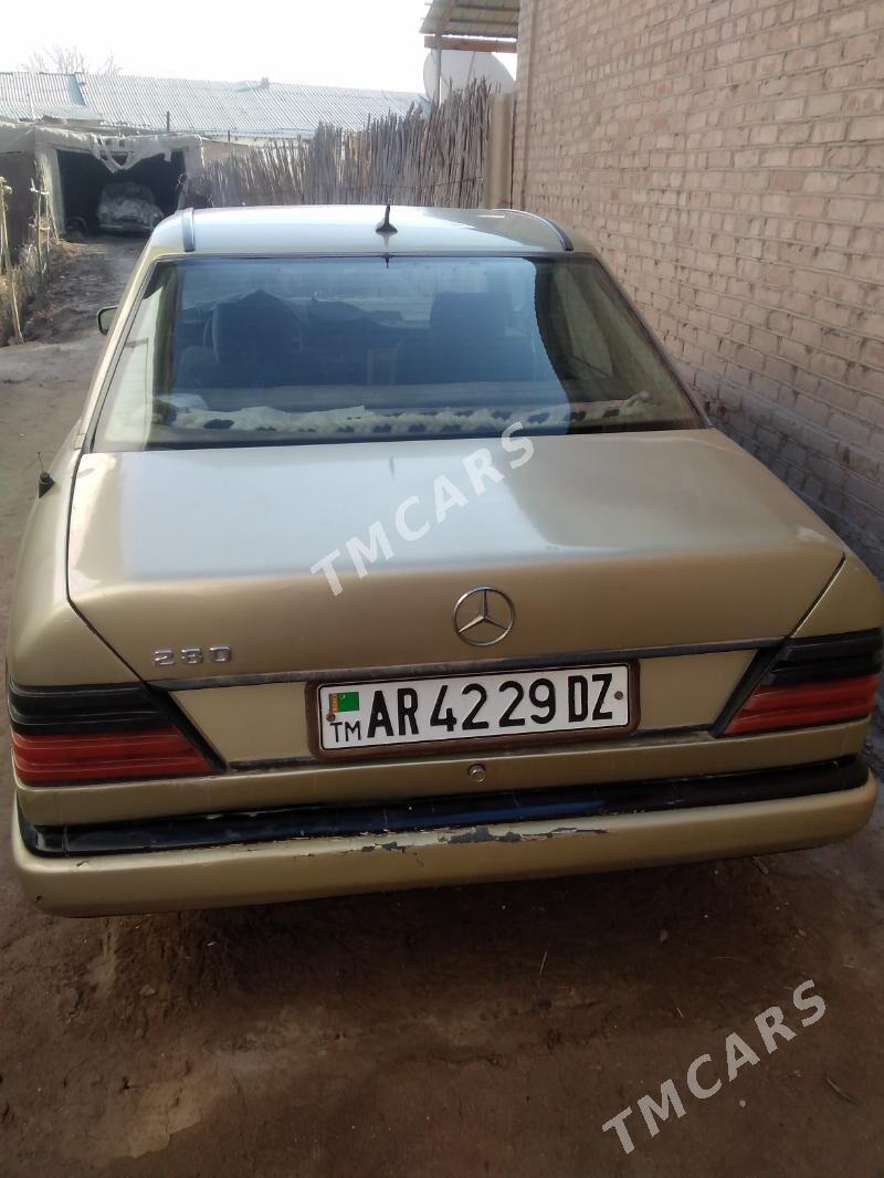 Mercedes-Benz 230E 1985 - 22 000 TMT - Boldumsaz - img 2