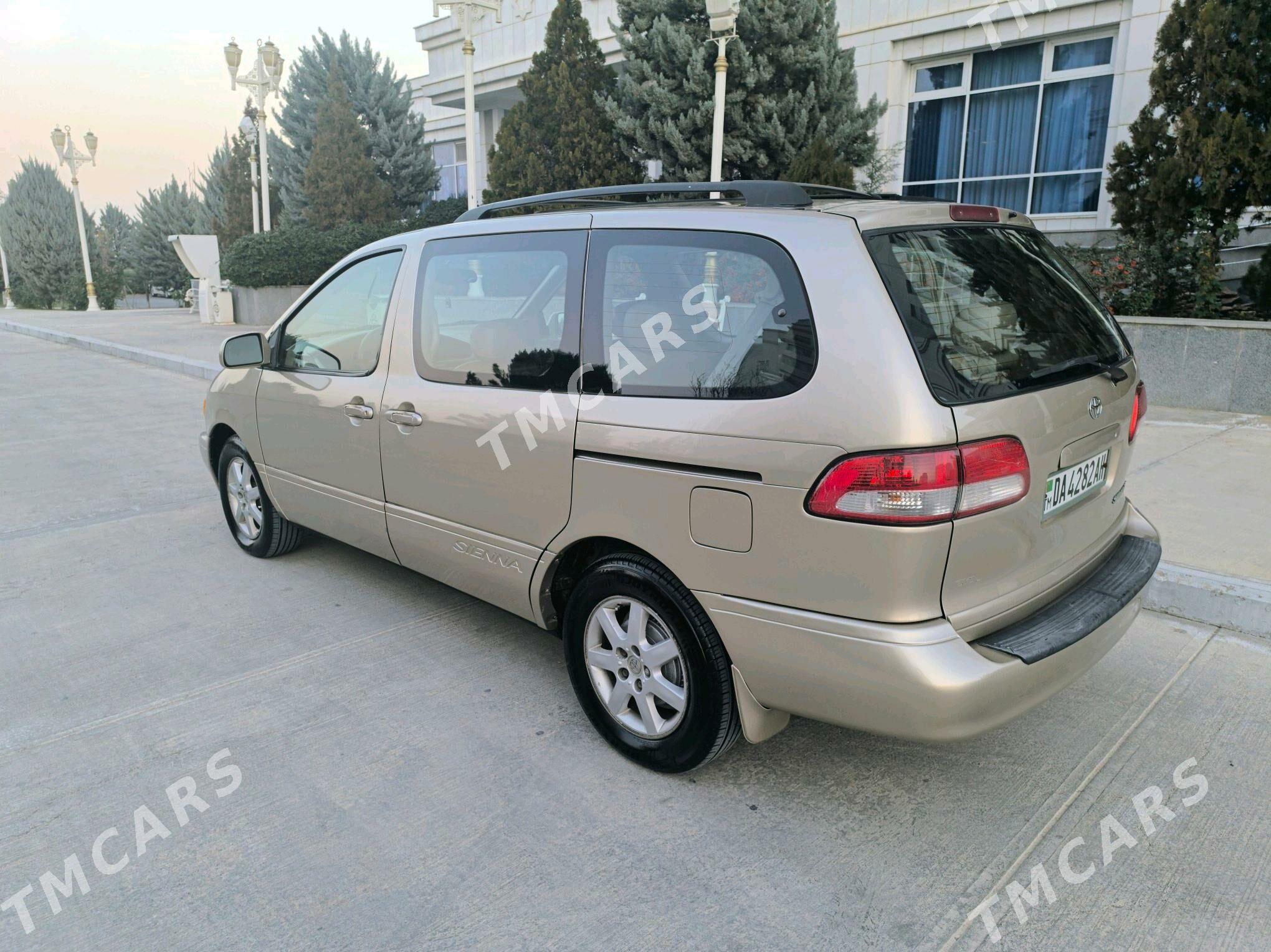 Toyota Sienna 2002 - 155 000 TMT - Кëши - img 4