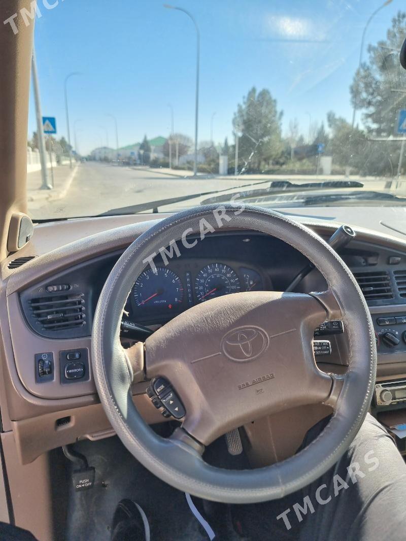 Toyota Sienna 2001 - 140 000 TMT - Aşgabat - img 3