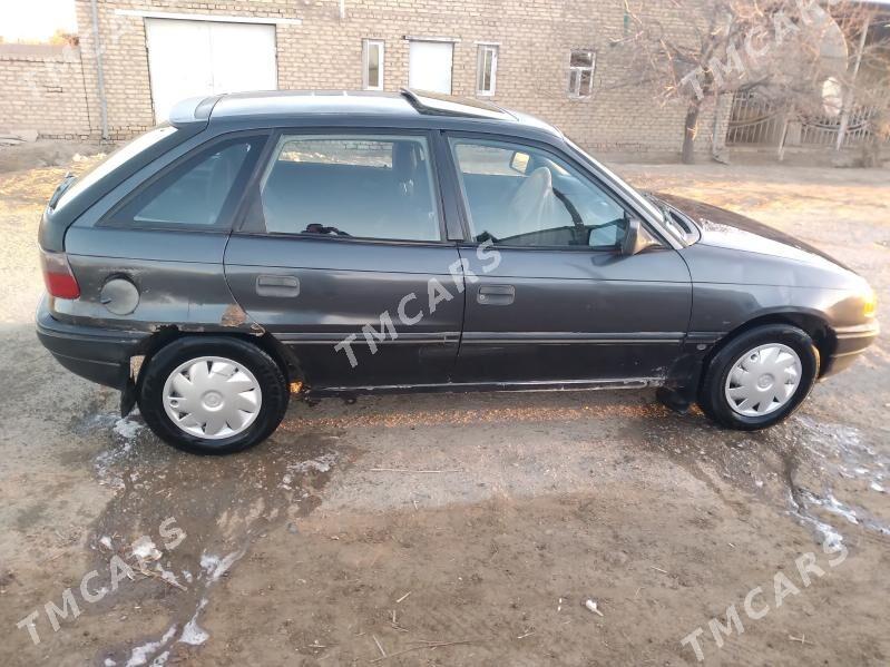 Opel Astra 1993 - 27 000 TMT - Гороглы (Тагта) - img 2