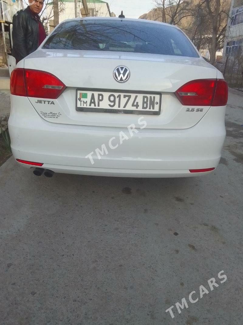 Volkswagen Jetta 2011 - 130 000 TMT - Türkmenbaşy - img 4