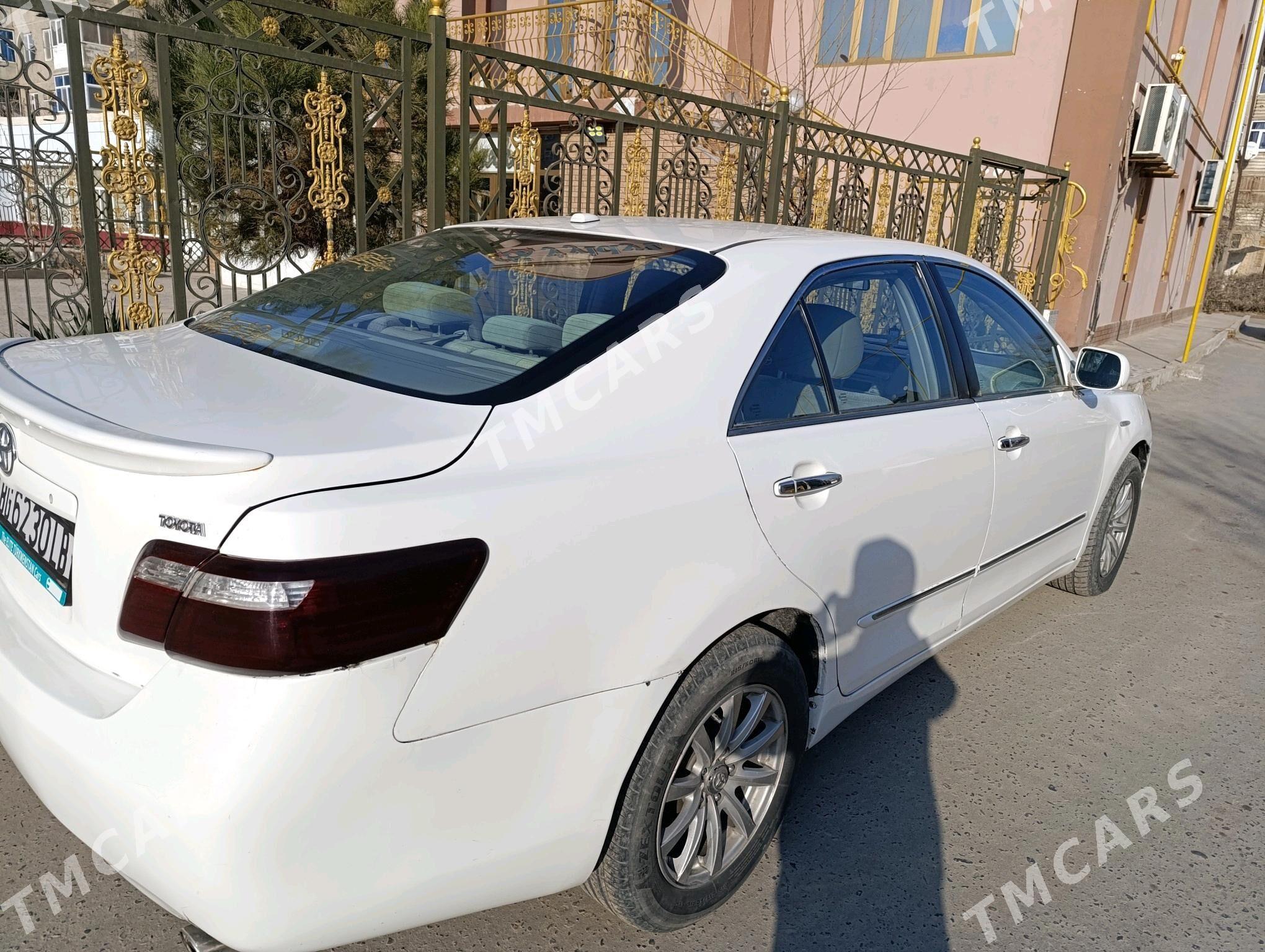 Toyota Camry 2011 - 150 000 TMT - Çärjew - img 2