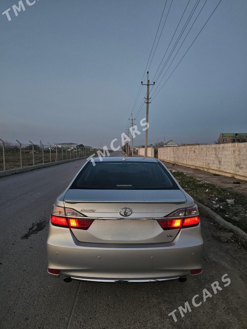 Toyota Camry 2017 - 525 000 TMT - Бузмеин - img 2