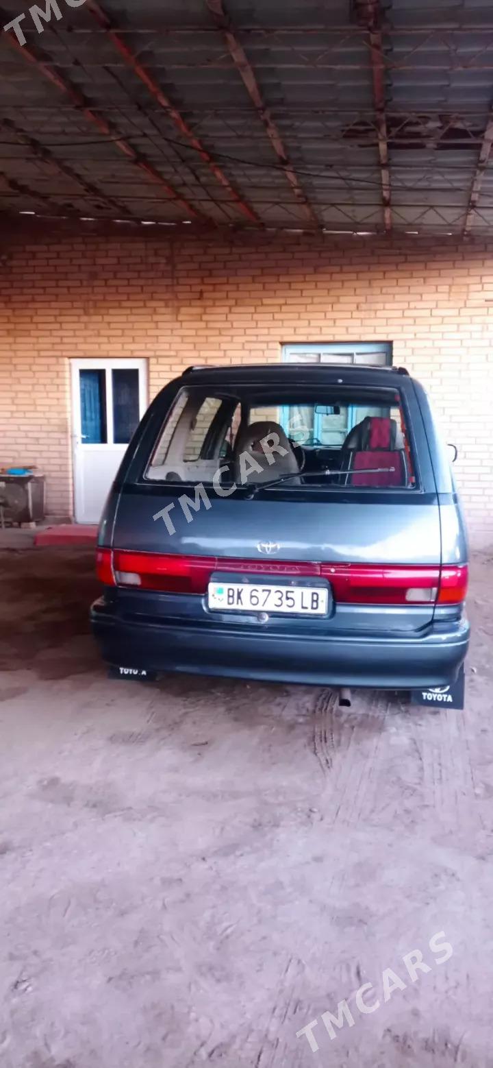 Toyota Previa 1990 - 50 000 TMT - Фарап - img 4