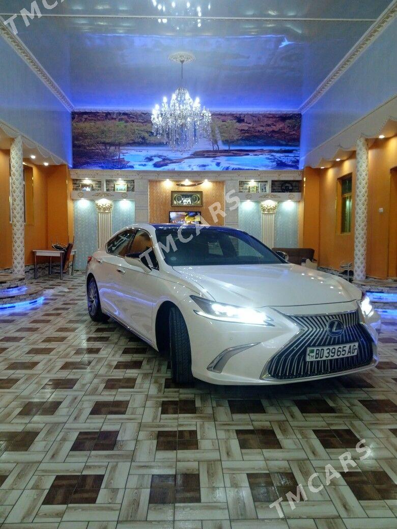 Lexus ES 350 2019 - 740 000 TMT - Büzmeýin - img 2