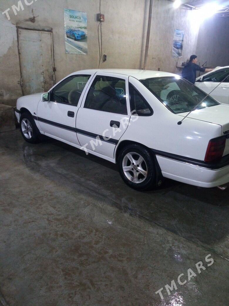 Opel Vectra 1990 - 30 000 TMT - Sakarçäge - img 3