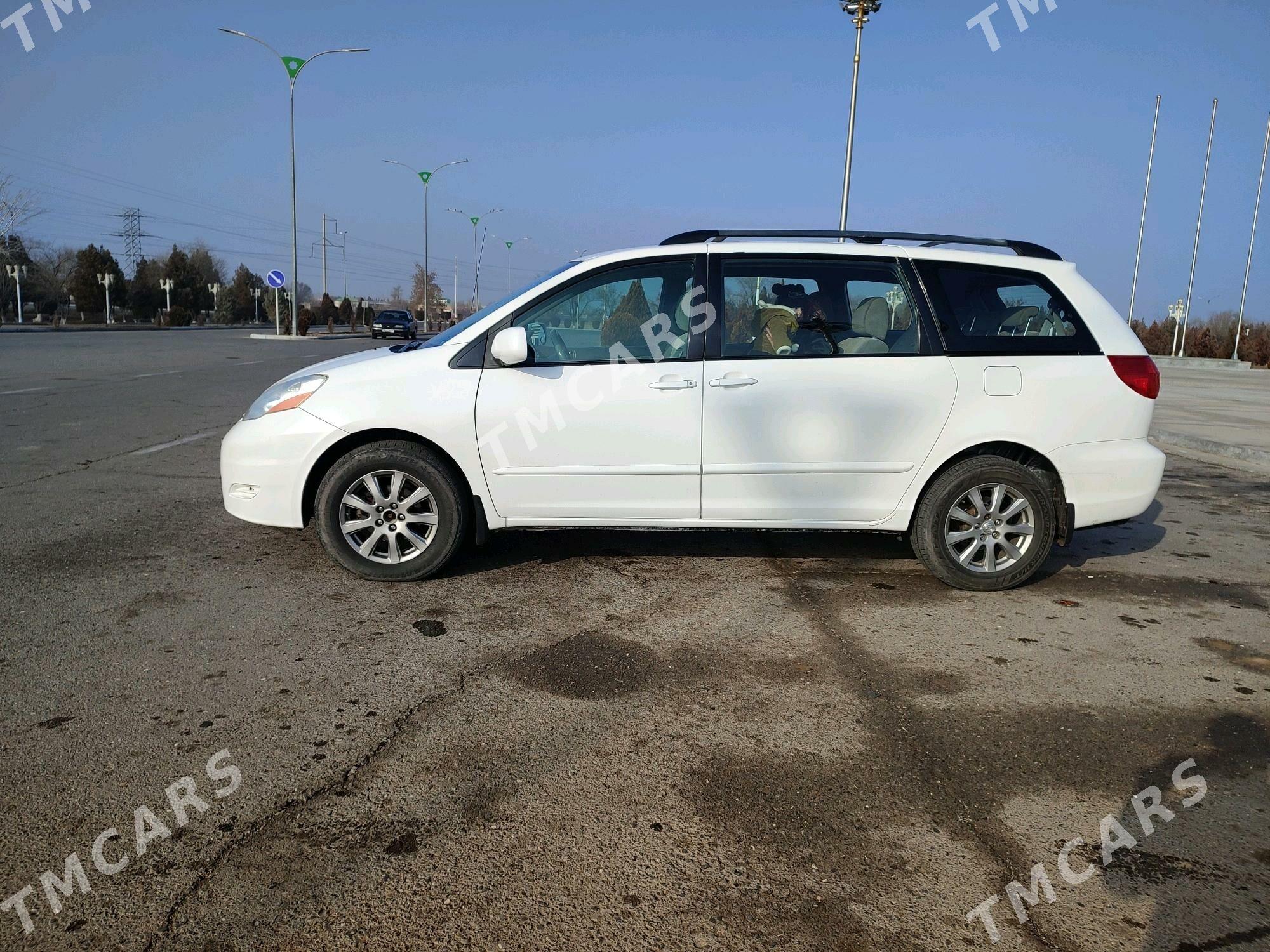 Toyota Sienna 2009 - 190 000 TMT - Türkmenbaşy etr. - img 5