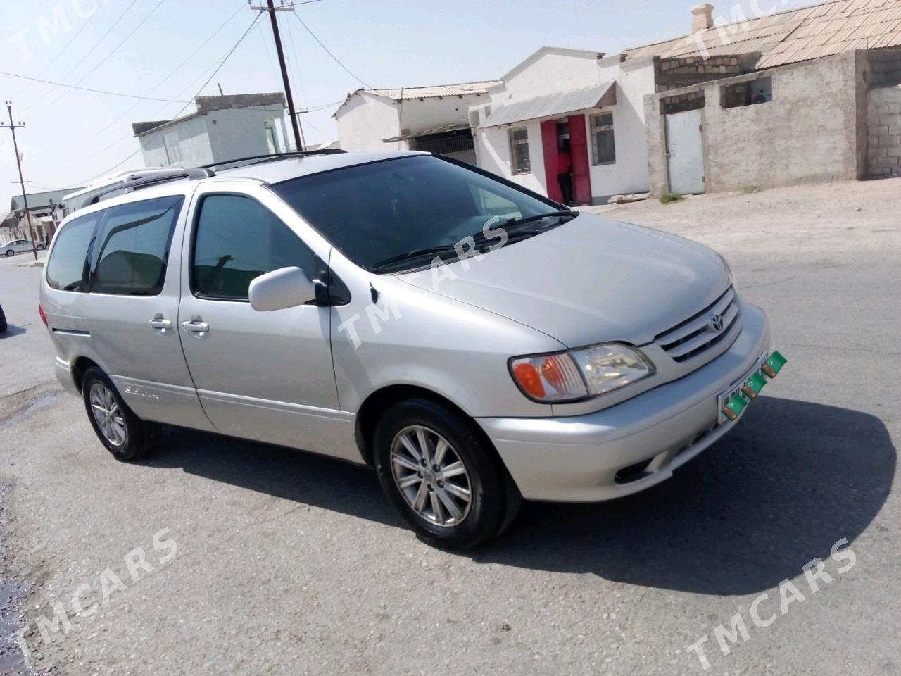 Toyota Sienna 2002 - 160 000 TMT - Балканабат - img 3