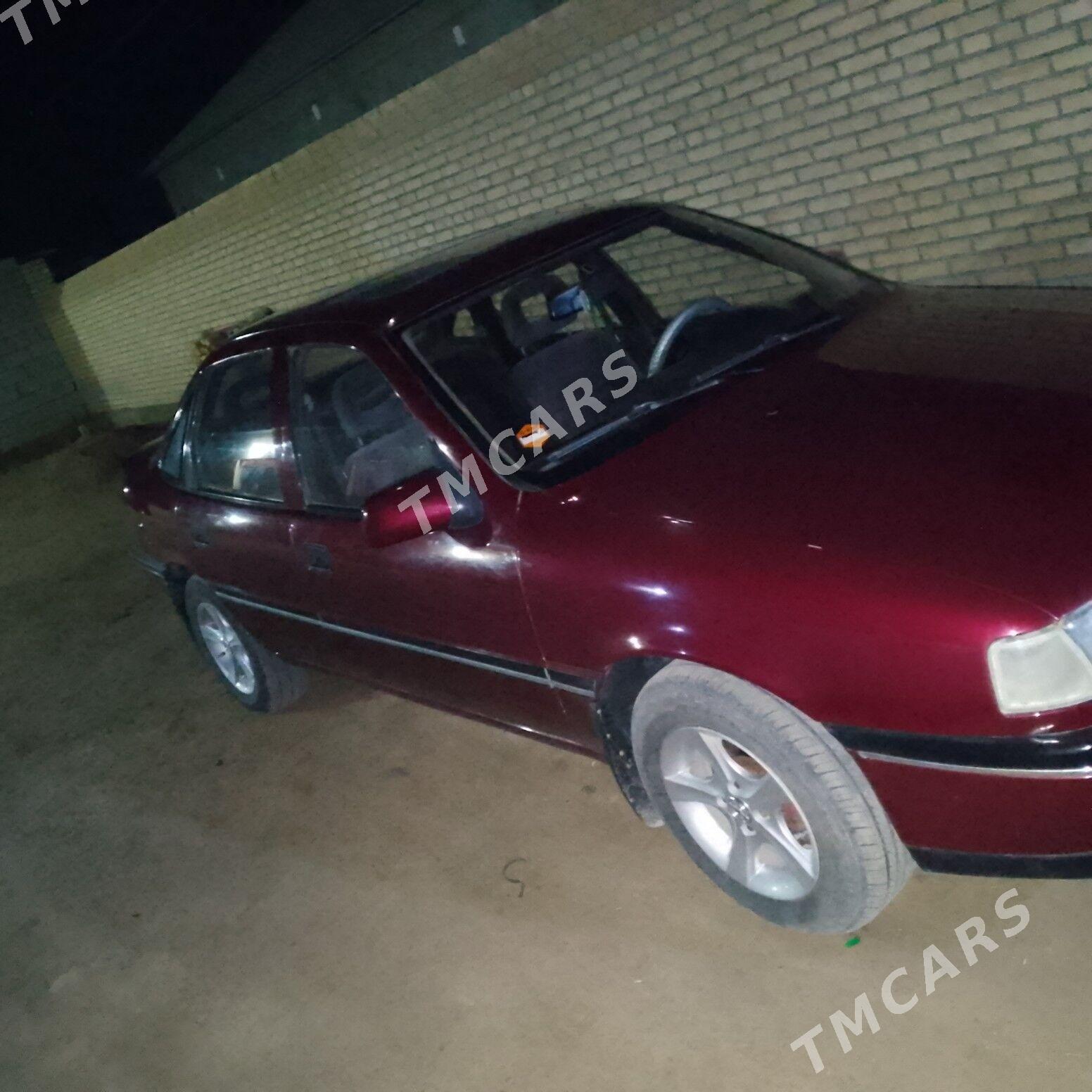 Opel Vectra 1991 - 40 000 TMT - Mary - img 3