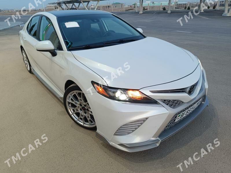 Toyota Camry 2020 - 500 000 TMT - Байрамали - img 4