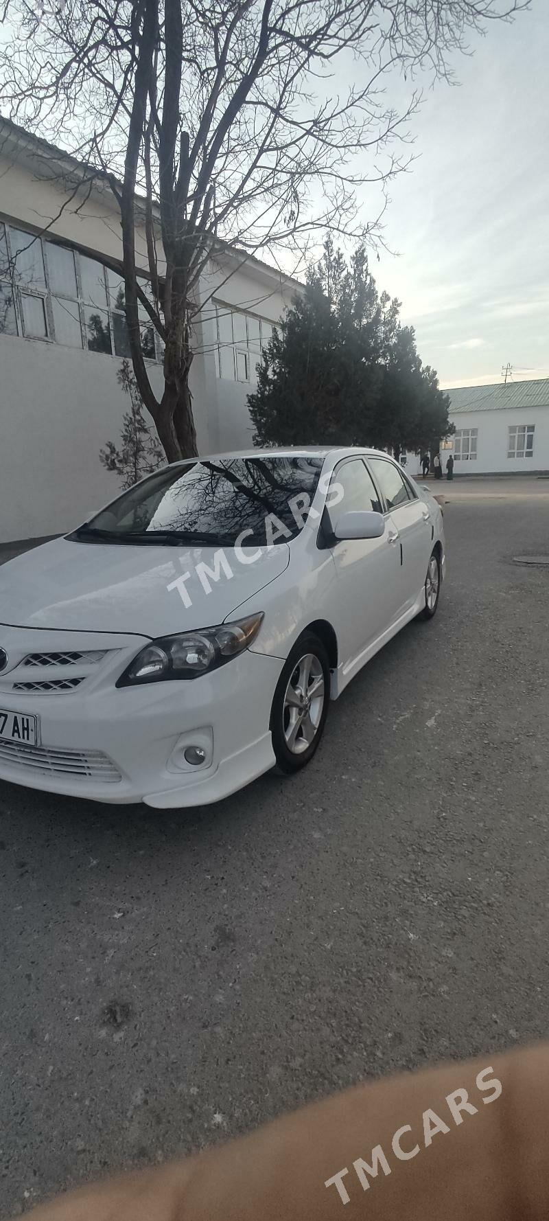 Toyota Corolla 2013 - 146 000 TMT - Aşgabat - img 3