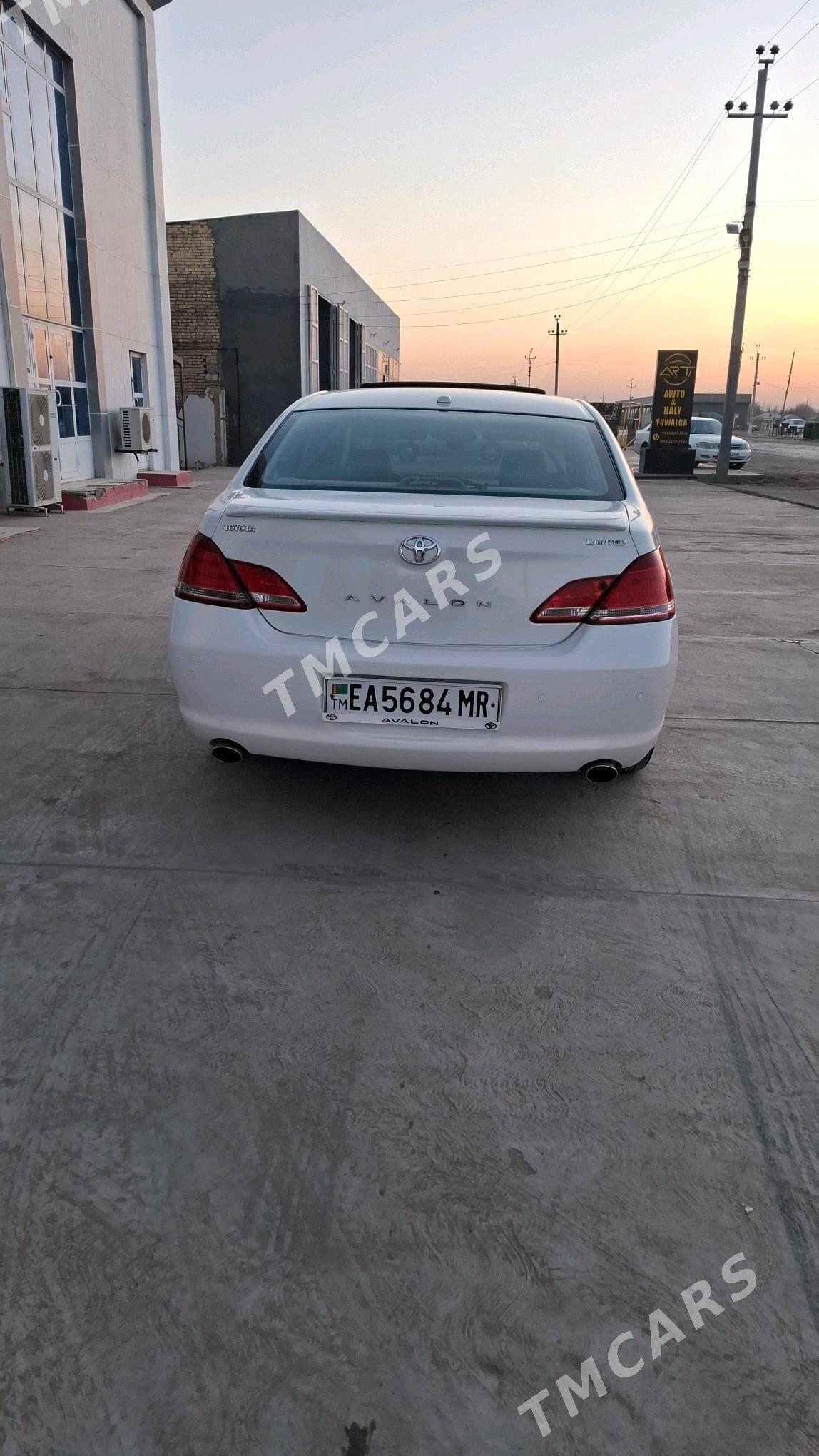 Toyota Avalon 2006 - 170 000 TMT - Векильбазар - img 7