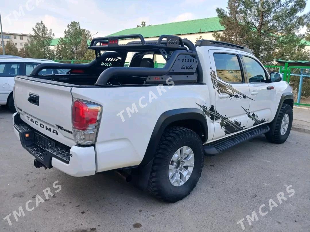 Toyota Tacoma Xtra 2018 - 450 000 TMT - Aşgabat - img 4