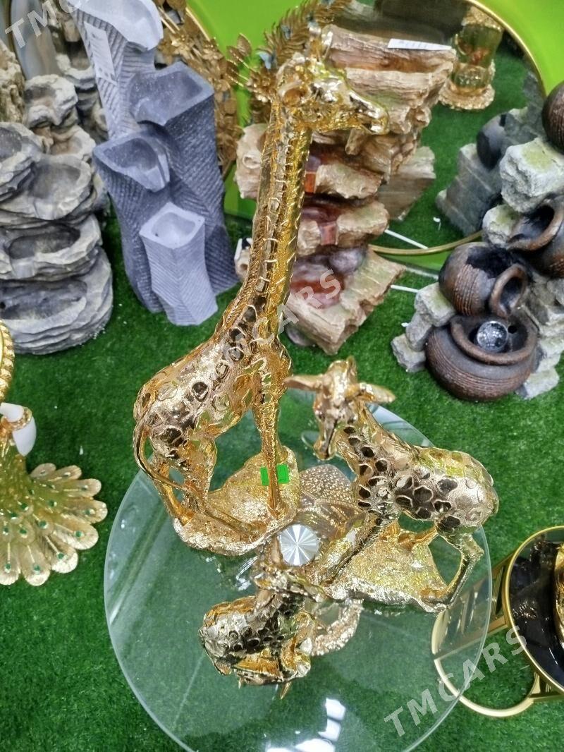 Heykel Jiraf - Aşgabat - img 1