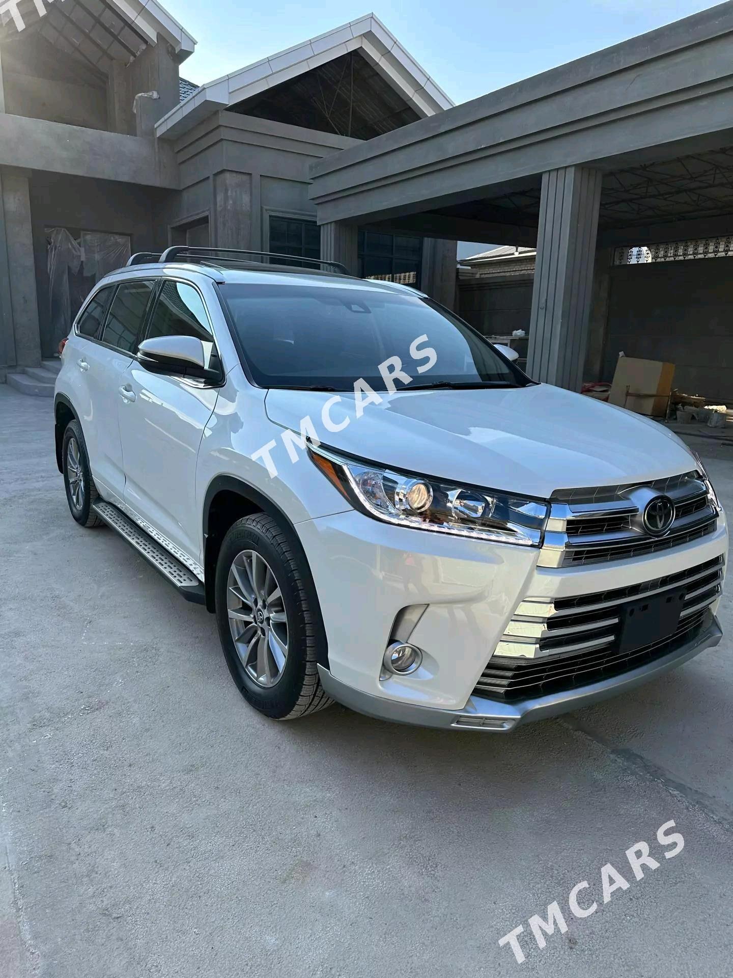 Toyota Highlander 2018 - 460 000 TMT - Мары - img 3