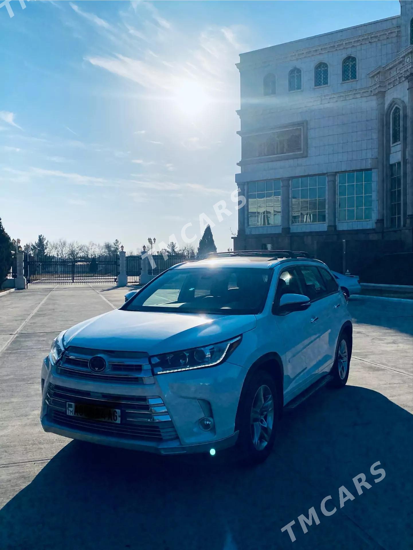 Toyota Highlander 2018 - 375 000 TMT - Ашхабад - img 4